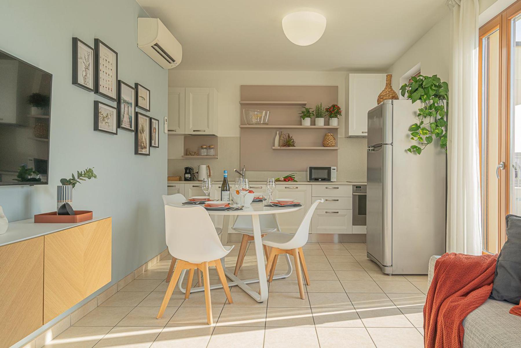 Apartment Bossanova Family - Your Glimpse Of The