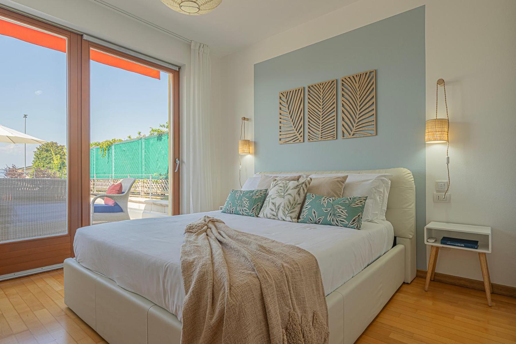 Apartment Bossanova Family - Your Glimpse Of The Sirmione