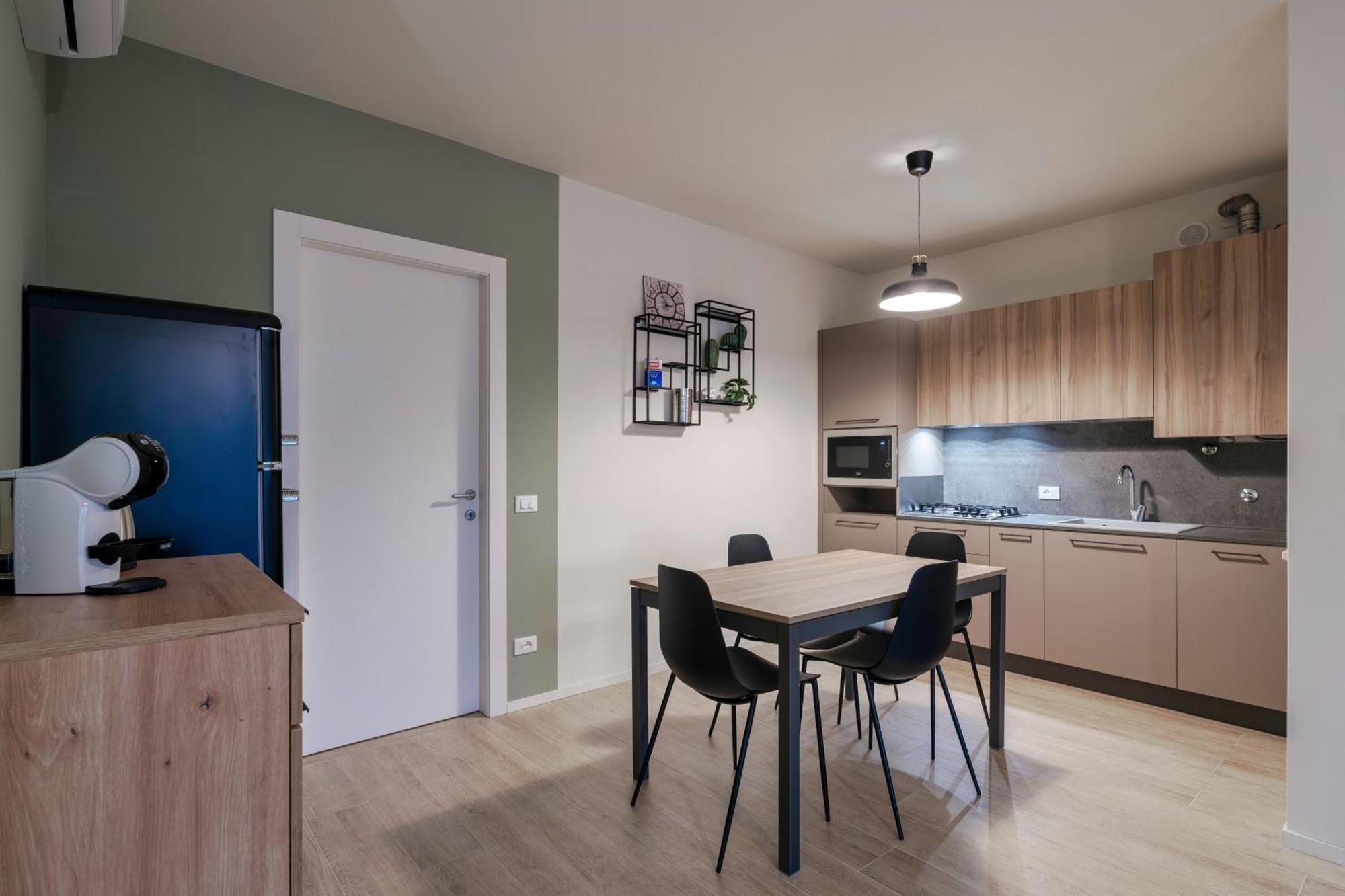 Casa Attilia - Con Terrazza Wifi E Aria Condizionata Sirmione