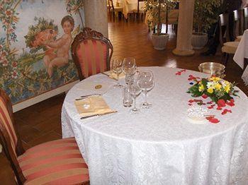 Hotel Lugana Parco Al Lago Hotelli