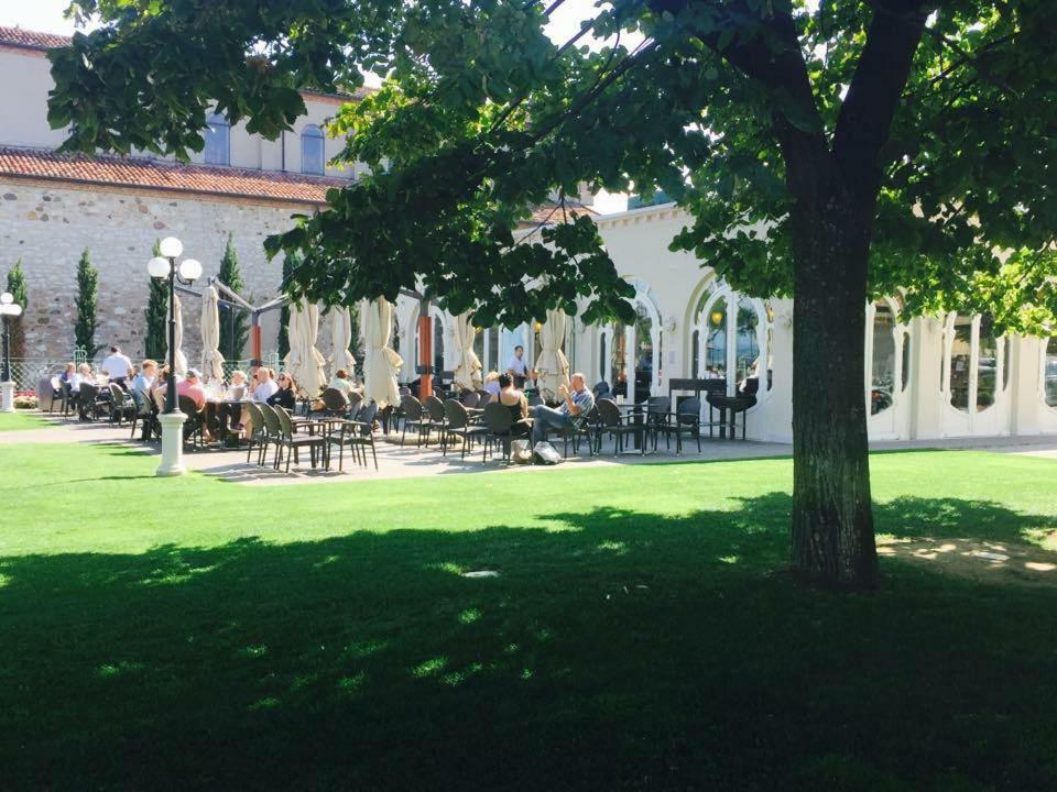 Hotel Lugana Parco Al Lago Hotelli 3*