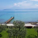 Bmp Apartment Orchidea Piscina, Giardino E Spiaggia Con Molo