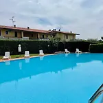 Porto 2 Apt Sirmione
