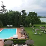 Yachting Hotel Mistral