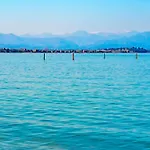 Luci Sul Lago