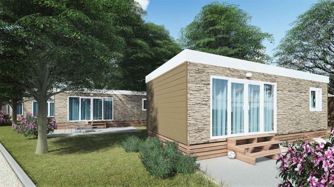 Holiday home Mobilehomes In Sirmione/gardasee 22177