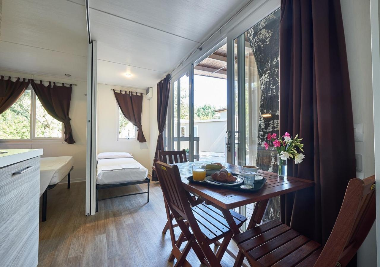 Villaggio Turistico Lugana Marina Aparthotel 3*