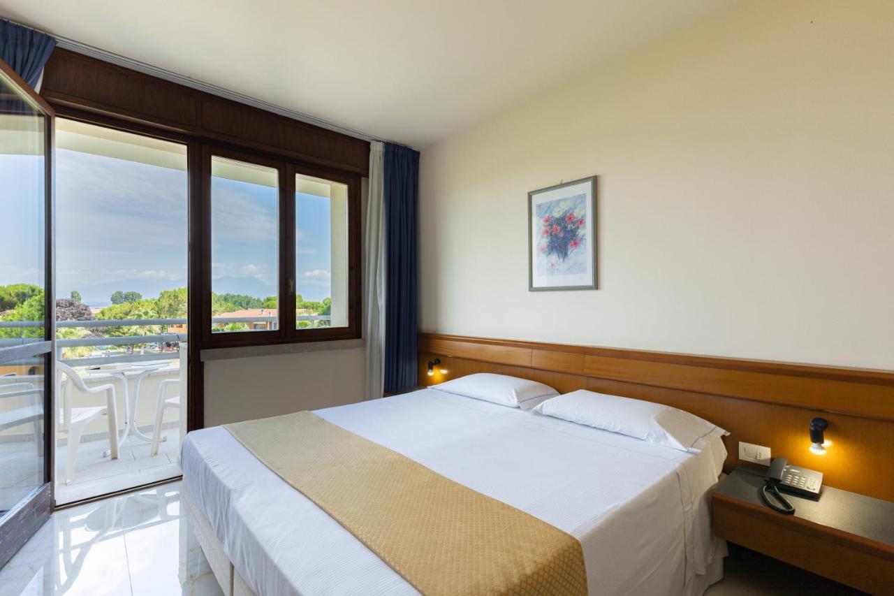 Du Parc Hotel 4*