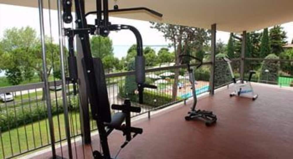 Khách sạn Hi Hotels Sirmione - Lakeview Pool 3*
