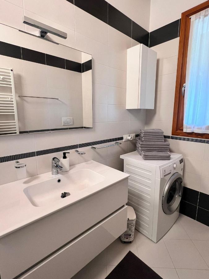 Apartament Corina *