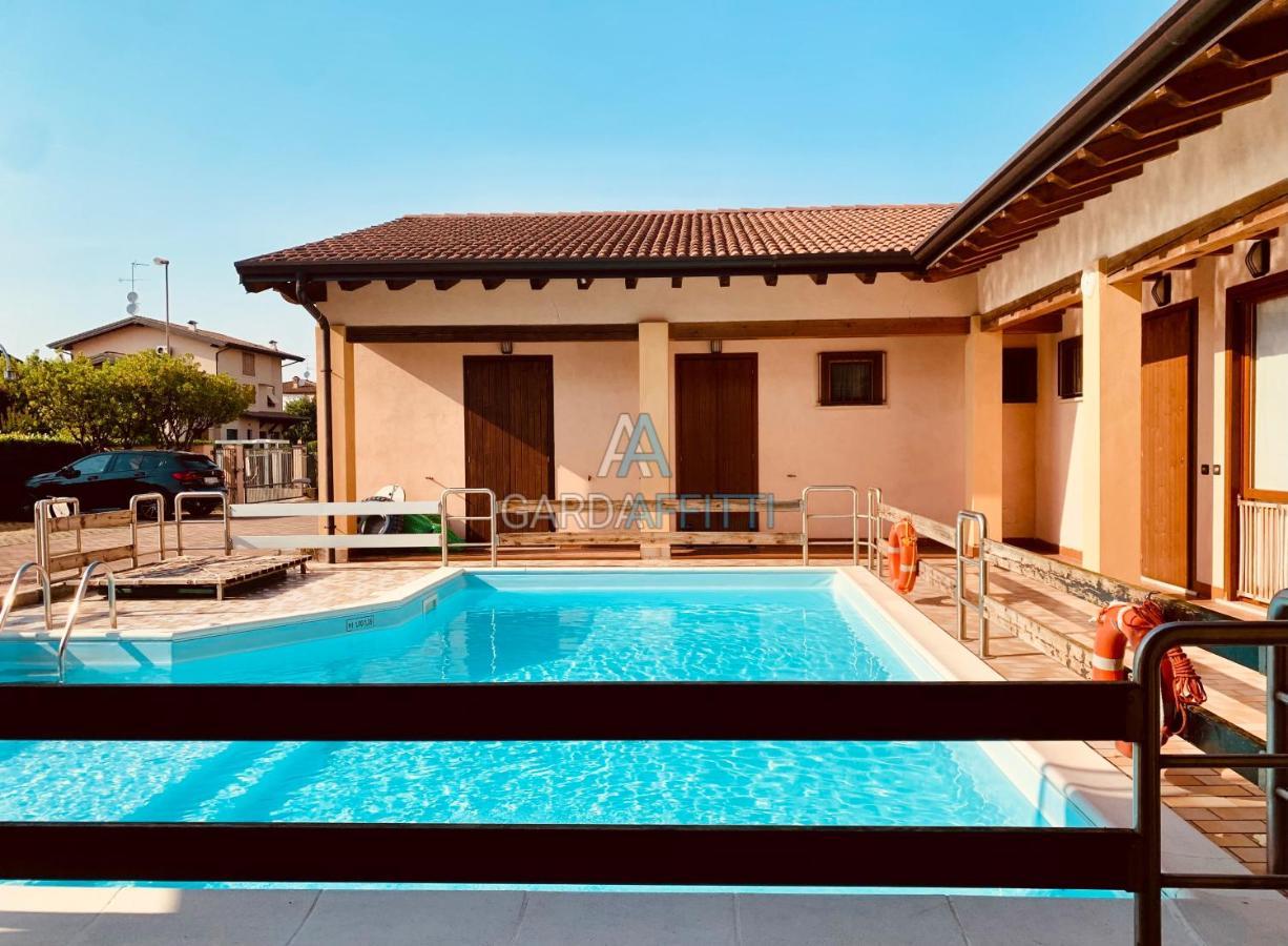 Azzurrite - - Fronte Piscina * Sirmione