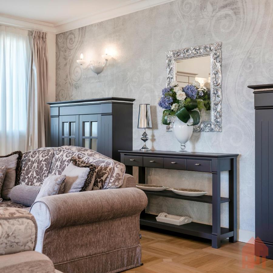 Apt24 - Luxury Lakefront Onassis *