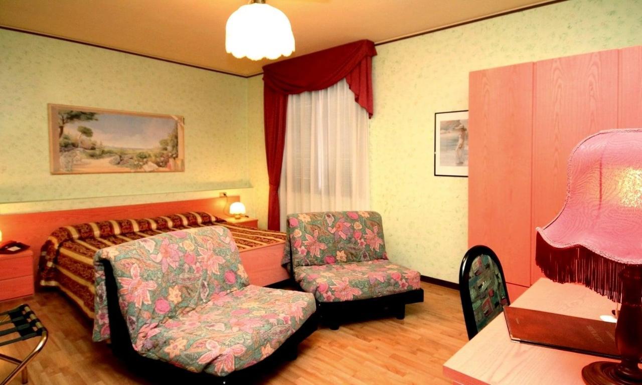 Hotel Benaco 3*