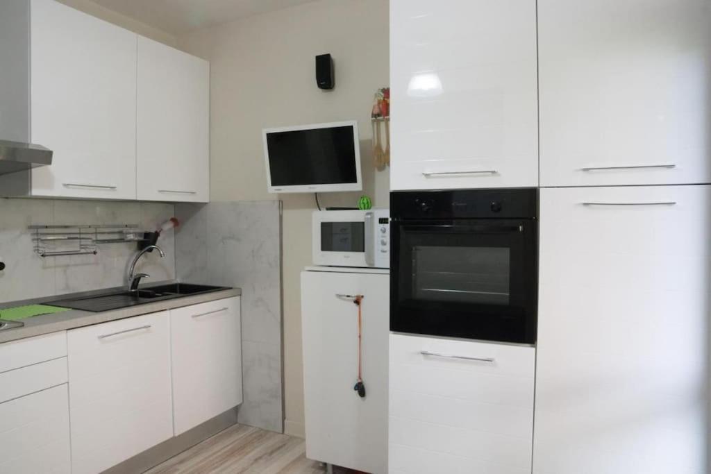 Incantevole Location Fronte Apartment Sirmione