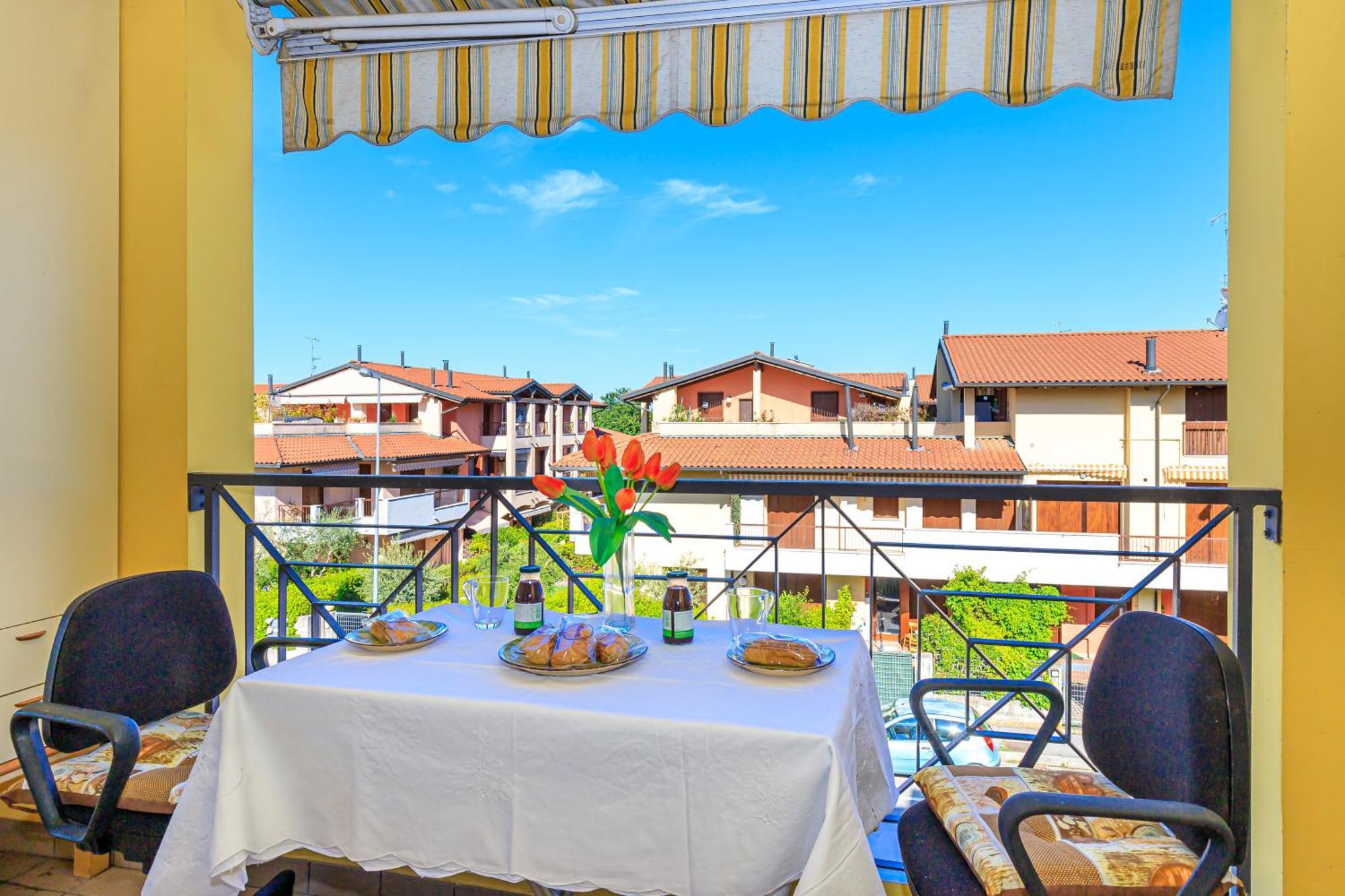 Magnolia 500m From Garda - Happy Apartment