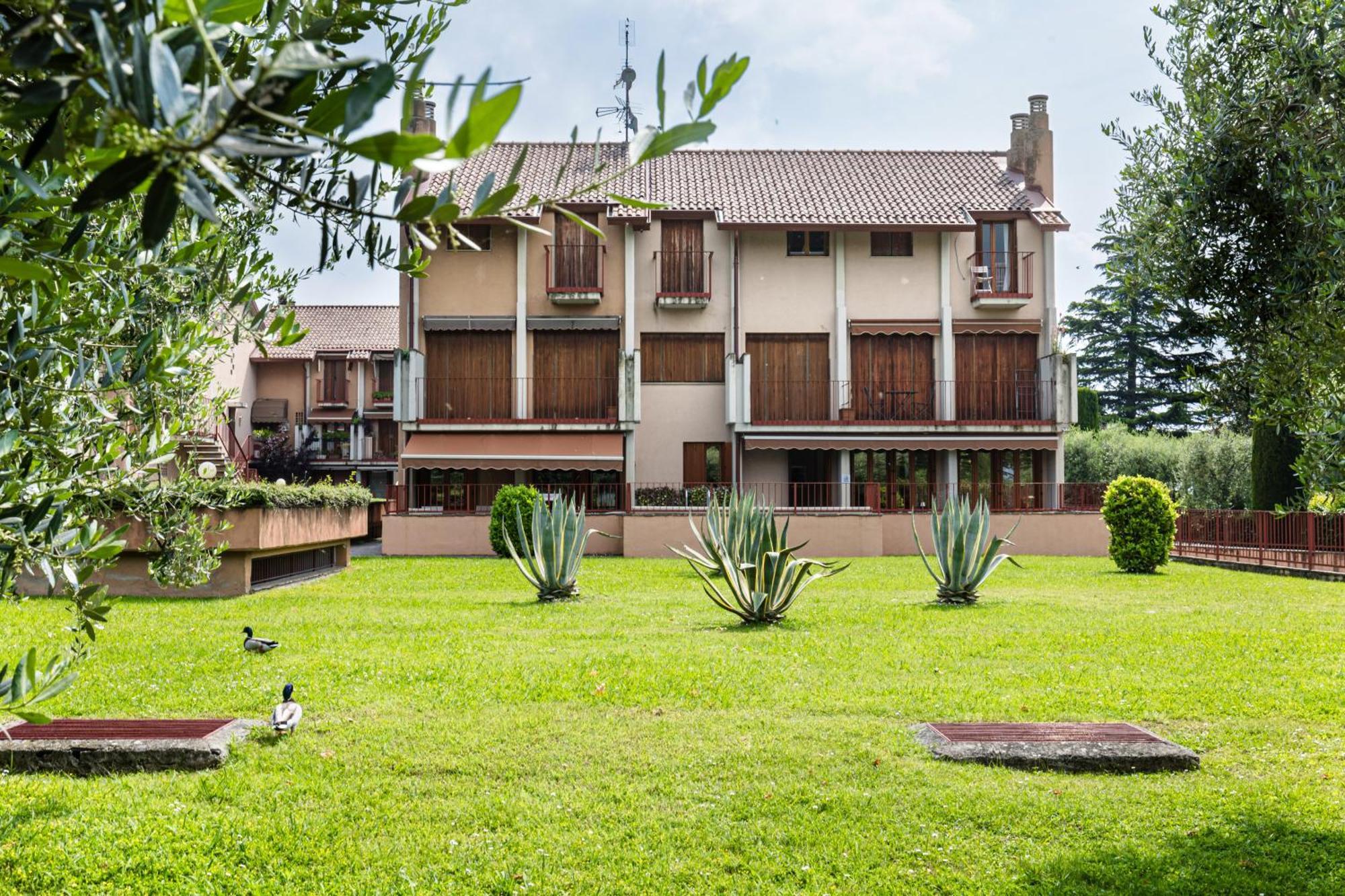 Arcave Luxury Huoneisto Sirmione