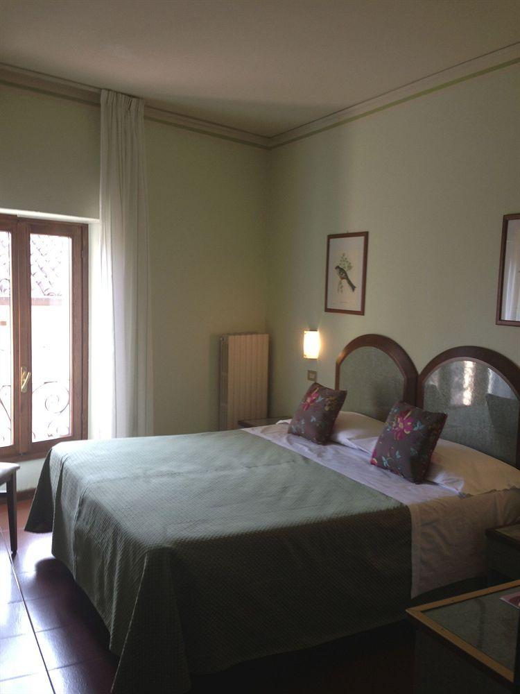 Degli Oleandri 3*