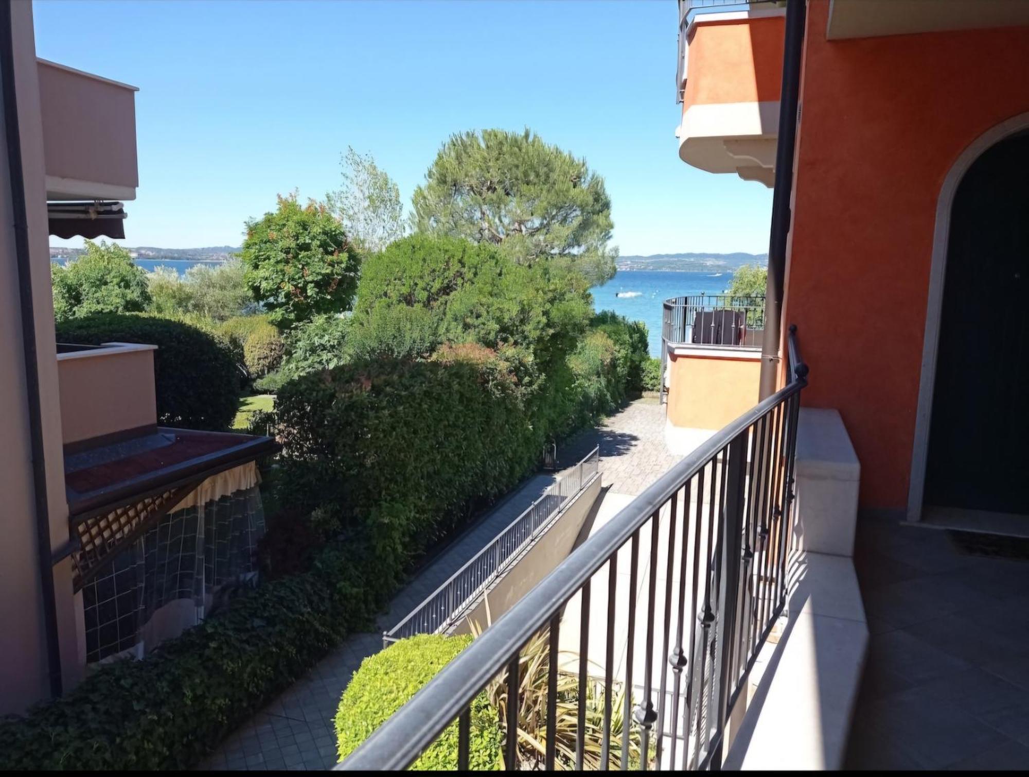 Super Location Front * Sirmione