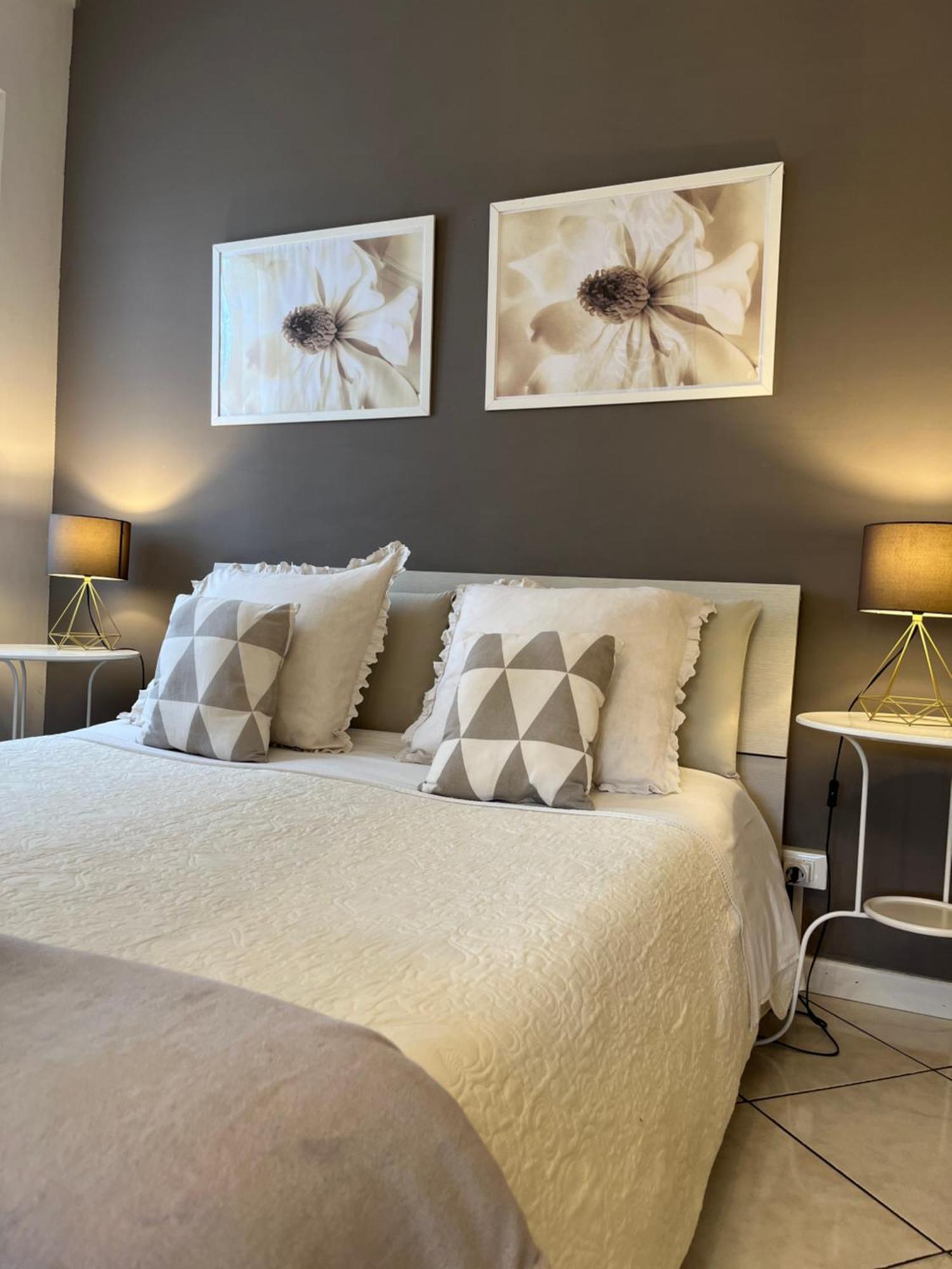 Apartment Your Studio In *