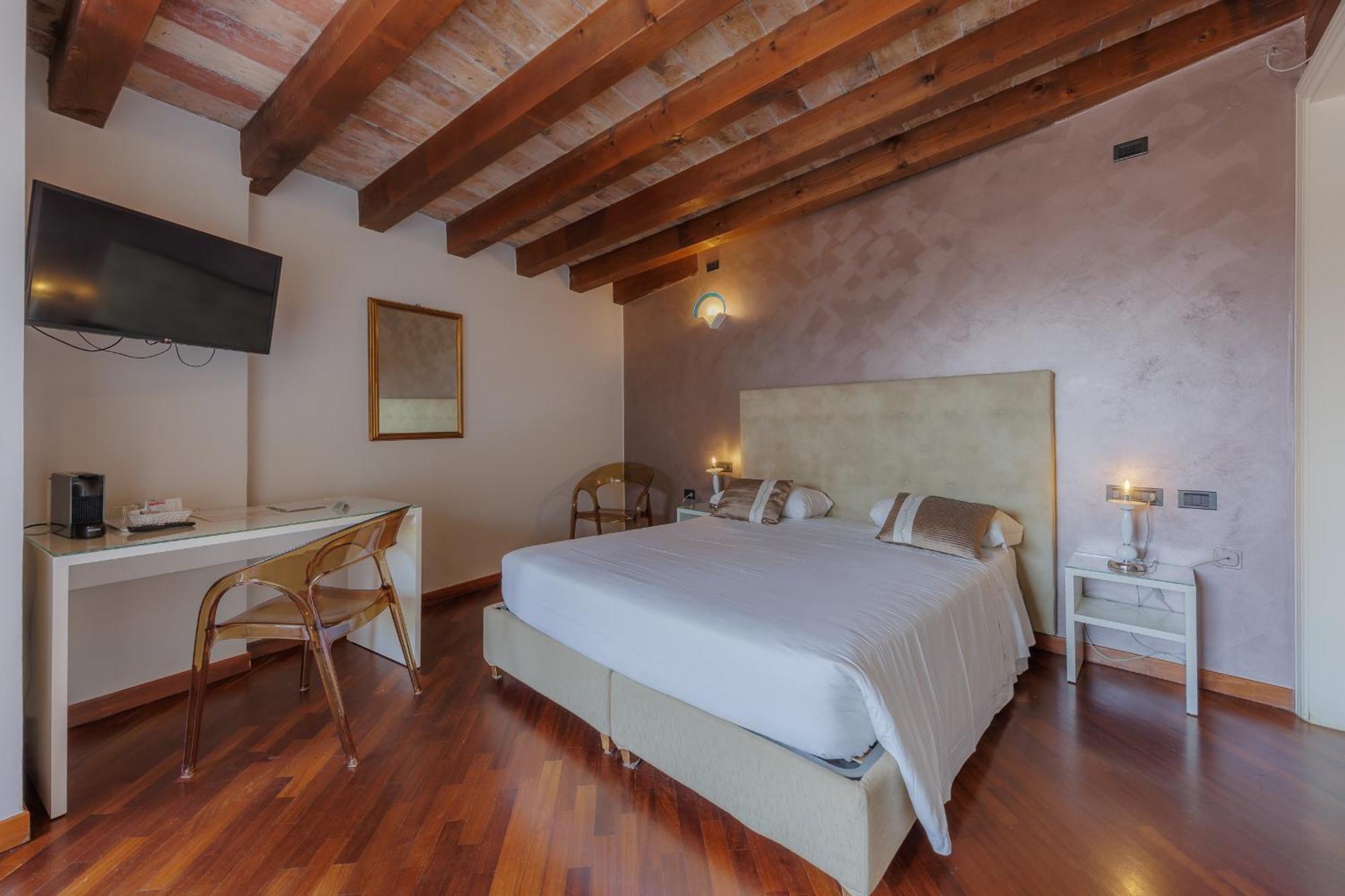 Degli Oleandri 3*