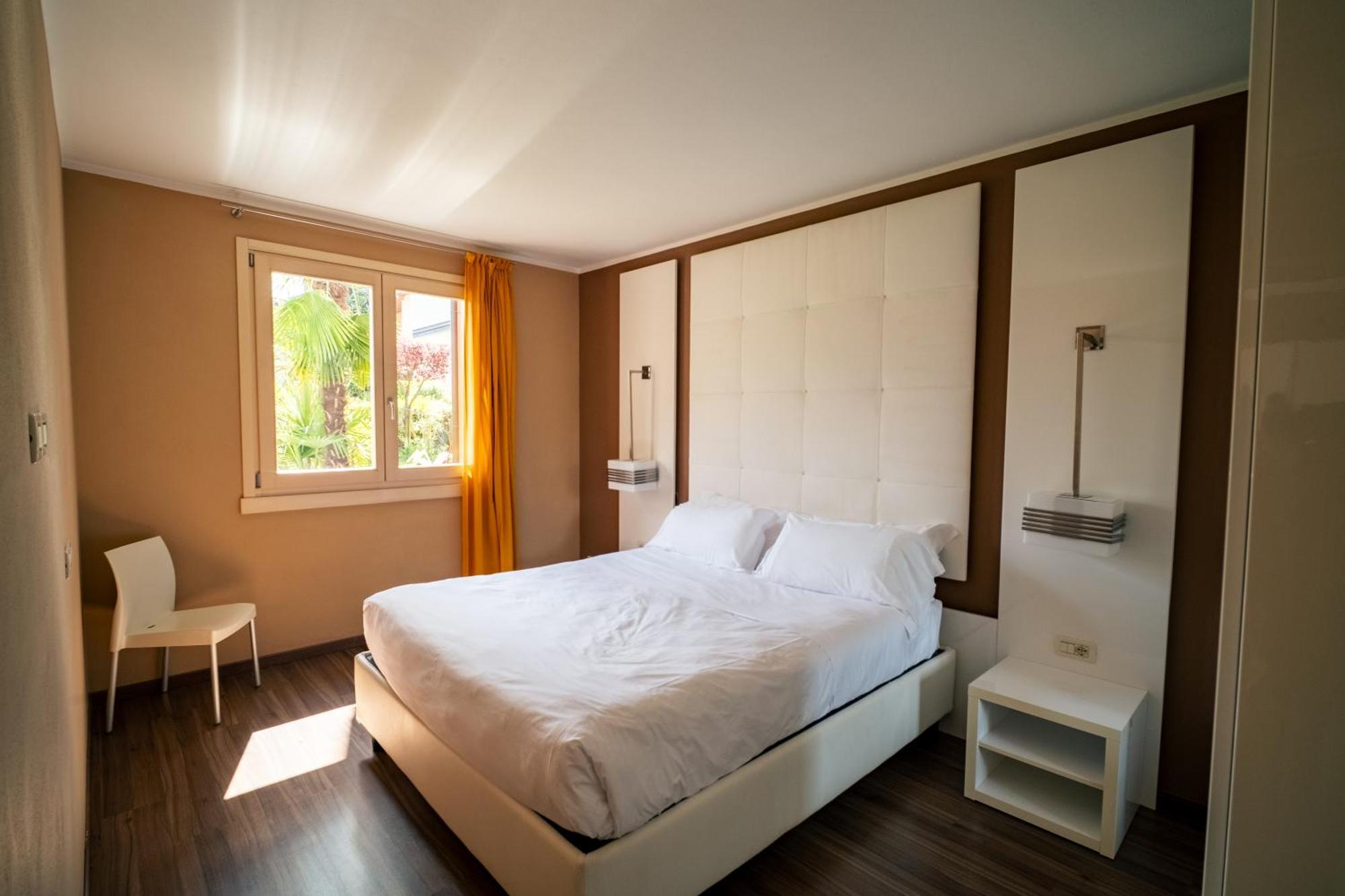 Aparthotel Acqua Sirmione