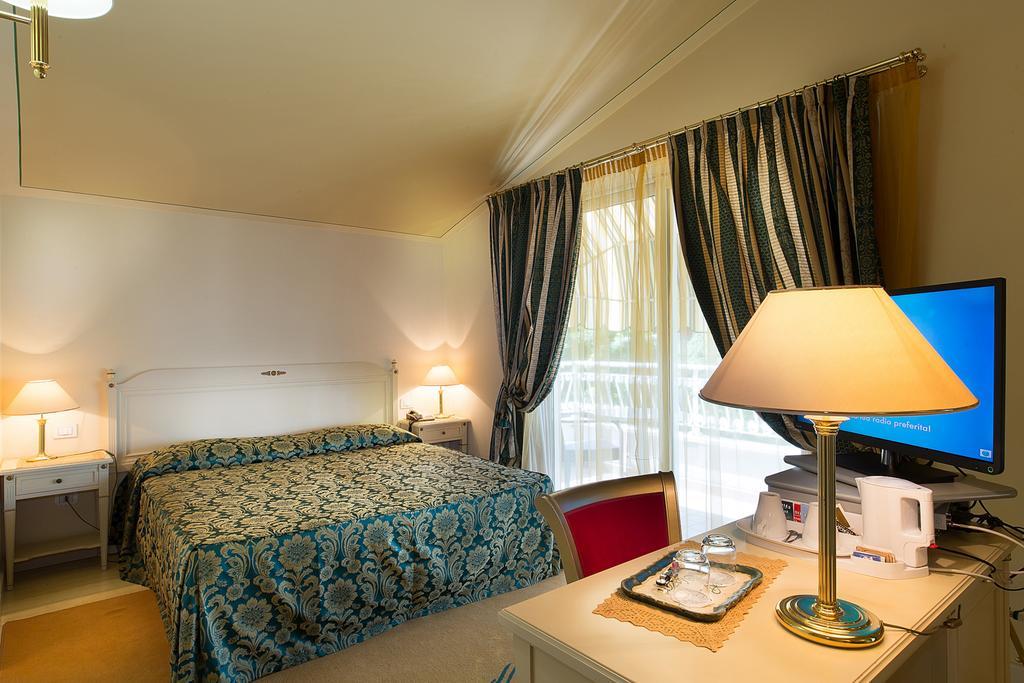 Hotel Serenella 3*