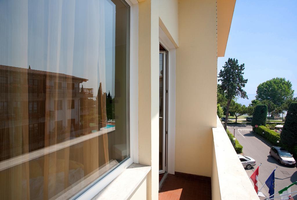 Hi Hotels Sirmione - Lakeview Pool Sirmione