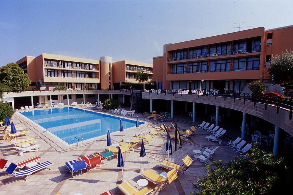 Hotel Holiday Hotel 3*