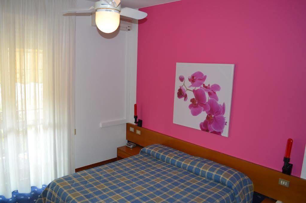Azzurra Hotel