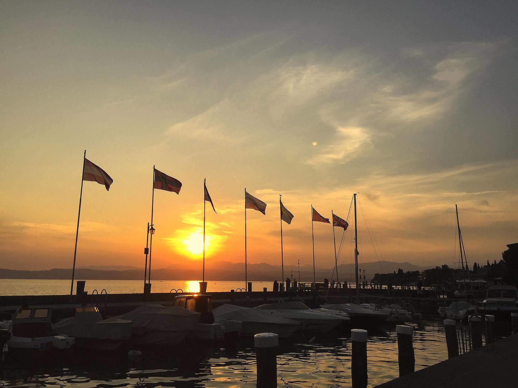 Ca' Serena 3* Sirmione