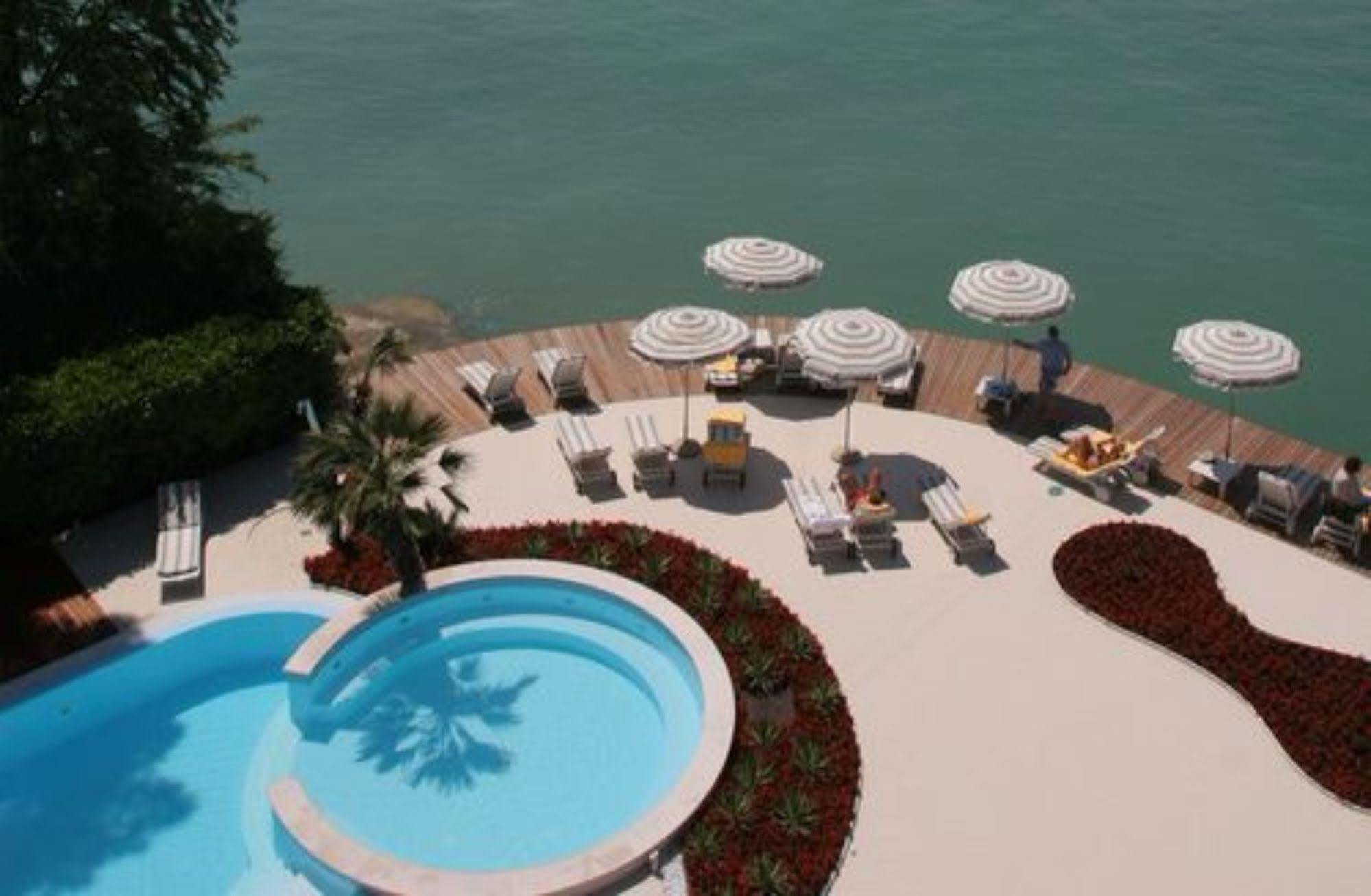 Hotel Continental Wellness & 4*