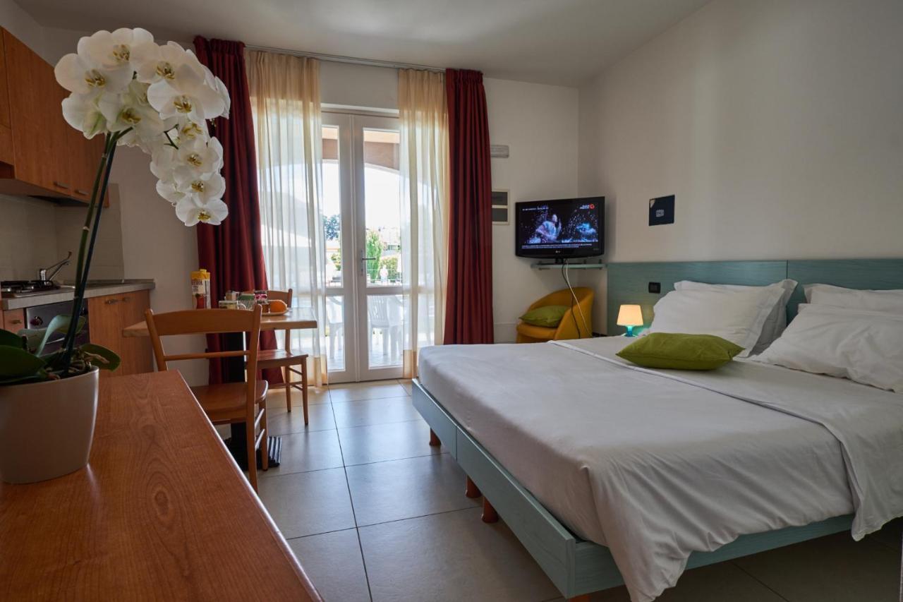 Aparthotel Villaggio Turistico Lugana Marina 3*