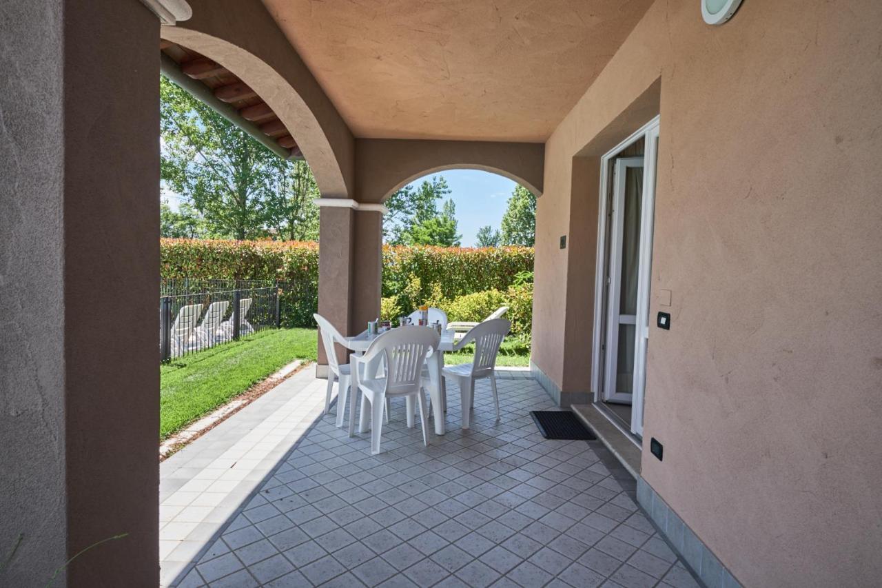Villaggio Turistico Lugana Marina Aparthotel