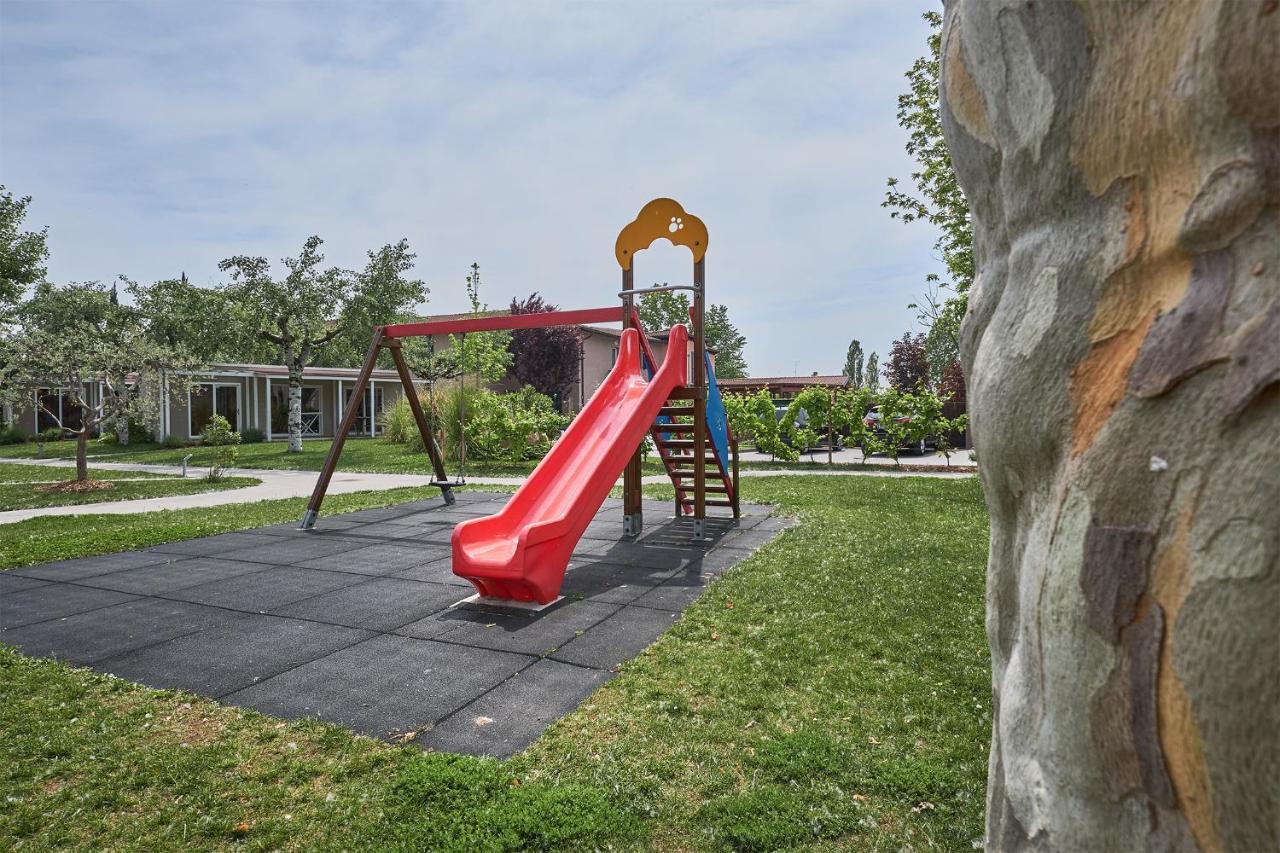 Villaggio Turistico Lugana Marina 3*