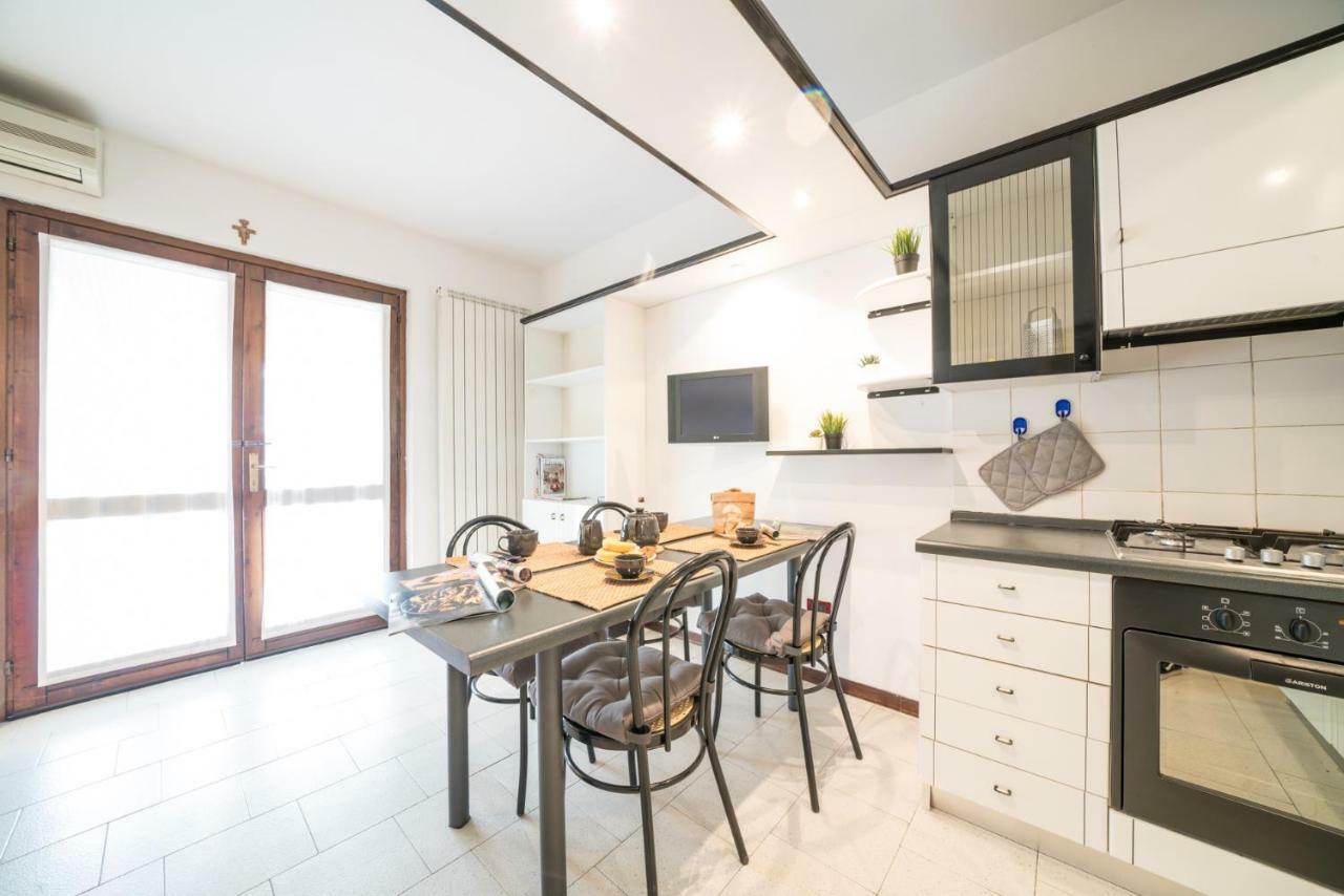Bright - Virgilio Pool Apartment
