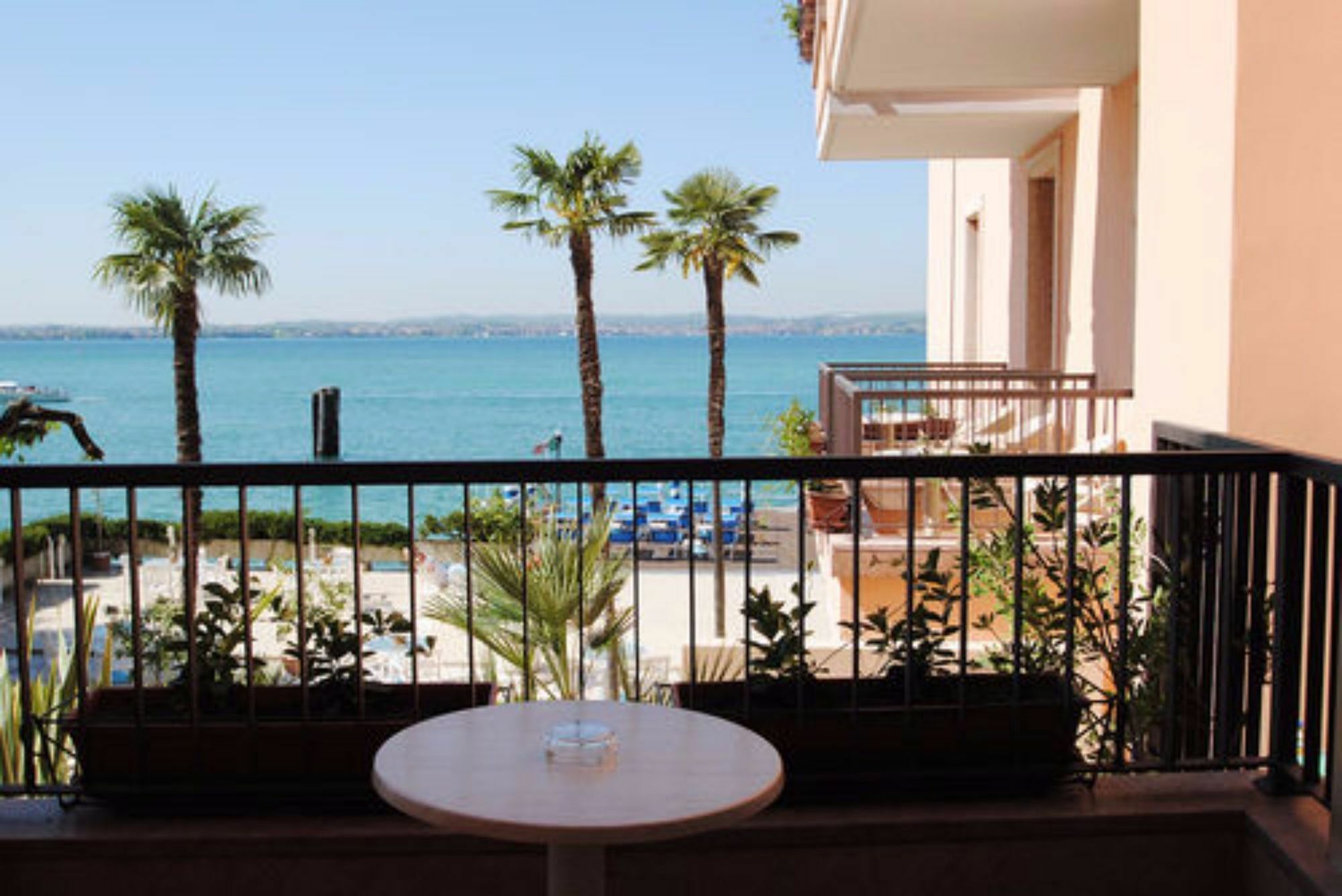 Hotel Eden 4*