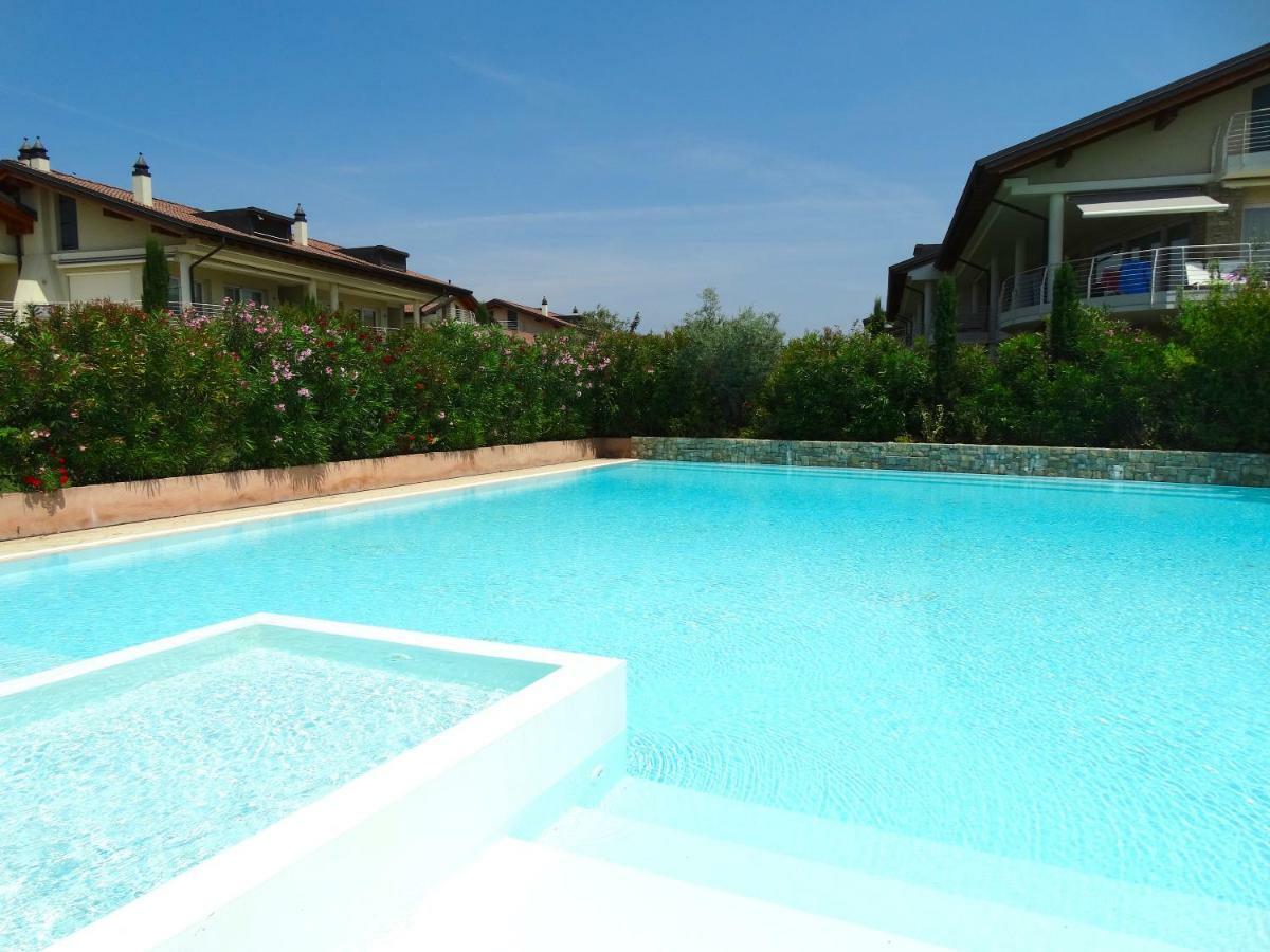 Phoenix Garda Hills Apartment