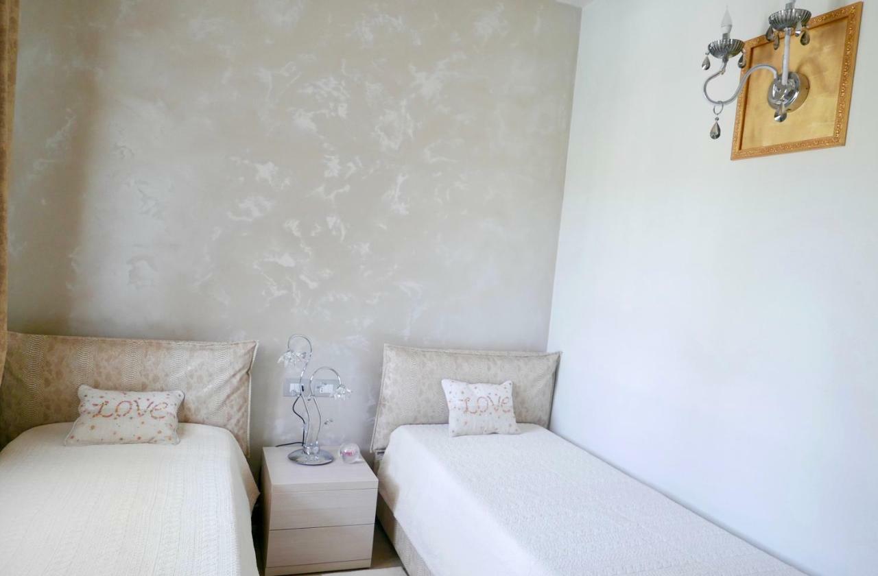 Phoenix Garda Hills Apartment