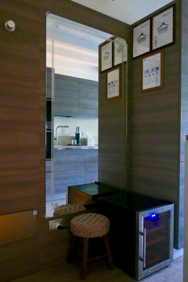 Phoenix Garda Hills Apartment Sirmione