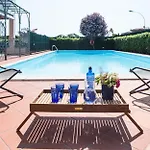 Residenza Le Vele Sirmione Con Giardino E Piscina