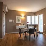 Sirmio Apartments - Narnia Stay