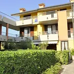 Tasteful Holiday Home In Sirmione With Pool