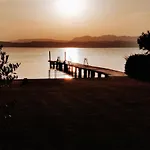 One Step From The Lake - Italian Homing