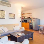 The Zodiac Apartment - Italian Homing