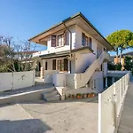 Villa Fiorita Apartments - Happy Rentals