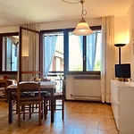 Azalea Apt Sirmione