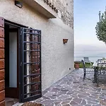 L\'Antica Lugana Front Lake