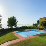 Lakeview Apartment Primea