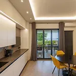 Lakeview Apartment Primea