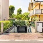 Trendy Aparment With Garage Right By The Lake